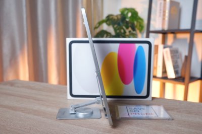 iPad Gen 11 (2025) 128GB Wi-Fi 11-inch สี Grey เครื่องสวย แบต 100% ราคาเพียง 10,900.- อุปกรณ์แท้ครบกล่องพร้อมประกันศูนย์