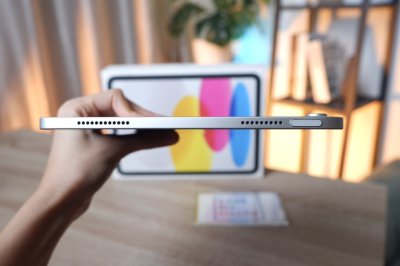 iPad Gen 11 (2025) 128GB Wi-Fi 11-inch สี Grey เครื่องสวย แบต 100% ราคาเพียง 10,900.- อุปกรณ์แท้ครบกล่องพร้อมประกันศูนย์