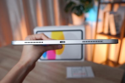 iPad Gen 11 (2025) 128GB Wi-Fi 11-inch สี Grey เครื่องสวย แบต 100% ราคาเพียง 10,900.- อุปกรณ์แท้ครบกล่องพร้อมประกันศูนย์