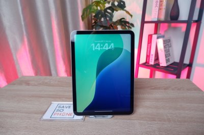 iPad Gen10 (2022) Wi-Fi 64GB สี Silver เครื่องสวย แบต 93% ราคาเพียง 8,999.- มีประกันร้าน 60 วัน