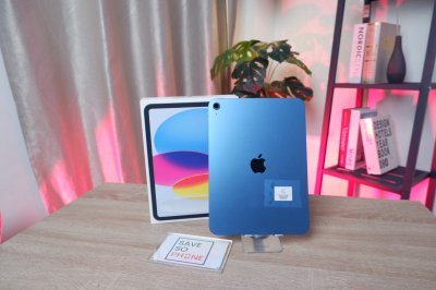 iPad Gen 11 (2025) 256GB Wi-Fi 11-inch สี Blue เครื่องสวย แบต 100% ราคาเพียง 14,990.- อุปกรณ์แท้ครบกล่องพร้อมประกันศูนย์