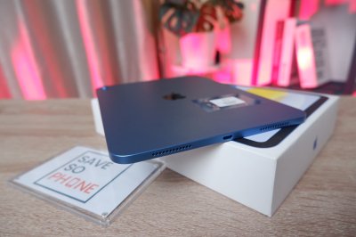 iPad Gen 11 (2025) 256GB Wi-Fi 11-inch สี Blue เครื่องสวย แบต 100% ราคาเพียง 14,990.- อุปกรณ์แท้ครบกล่องพร้อมประกันศูนย์