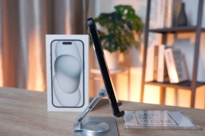 iPhone 15 128GB สี Black เครื่องสวย ราคาเพียง 16,900.- มีประกันร้าน 60วัน