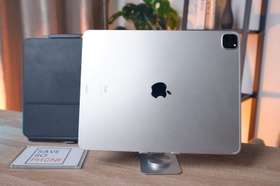 iPad Pro, 12.9 นิ้ว (รุ่นที่ 5) 128GB + Magic Keyboard สี Space Gray เครื่องสวย ราคาเพียง 19,900.- มีประกันร้าน 60 วัน