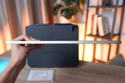 iPad Pro, 12.9 นิ้ว (รุ่นที่ 5) 128GB + Magic Keyboard สี Space Gray เครื่องสวย ราคาเพียง 19,900.- มีประกันร้าน 60 วัน