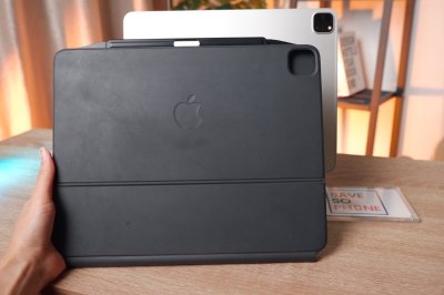 iPad Pro, 12.9 นิ้ว (รุ่นที่ 5) 128GB + Magic Keyboard สี Space Gray เครื่องสวย ราคาเพียง 19,900.- มีประกันร้าน 60 วัน