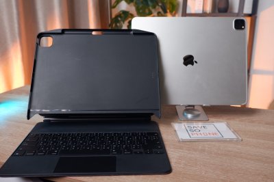 iPad Pro, 12.9 นิ้ว (รุ่นที่ 5) 128GB + Magic Keyboard สี Space Gray เครื่องสวย ราคาเพียง 19,900.- มีประกันร้าน 60 วัน