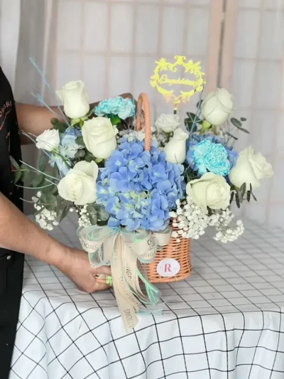 ตะกร้าดอกไม้ฟ้าขาว FW070