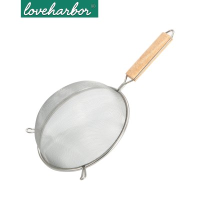 LoveHarbor LH0122 กระชอนด้ามไม้ สแตนเลสแท้ 18 ซม.