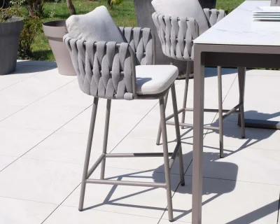 Outdoor Bar Set ชุดโต๊ะบาร์สนามดีไซน์โมเดิร์น พร้อมเก้าอี้เชือกถัก 2 ที่นั่ง เบาะสีเทาอ่อน ขาโต๊ะสีครีม เบาะรองนั่งนุ่มสบาย