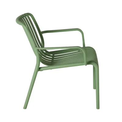 เก้าอี้พลาสติกมีพนักแขน รุ่น Verde Slat สีเขียว (Stackable Outdoor Chair)