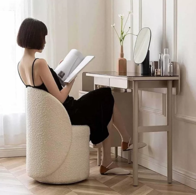 เก้าอี้มินิมอล ดีไซน์โค้งมน นั่งสบาย ดูแพงทุกมุม เติมเต็มมุมโปรดของคุณให้ดูอบอุ่นและมีสไตล์ รหัส BR1009