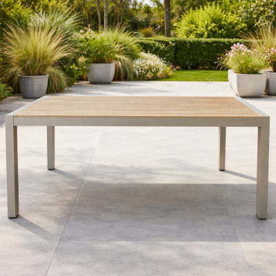 Sahara โต๊ะอาหารไม้สไตล์โมเดิร์น พร้อมเก้าอี้หวาย 4 ที่นั่ง | Modern Outdoor Dining Table Set