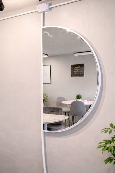 Half Moon Mirror – กระจกเงาครึ่งวงกลม มินิมอลสไตล์เกาหลี