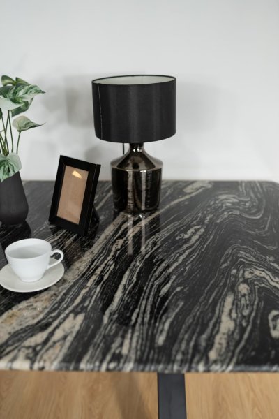 ATLAS Dining Table โต๊ะอาหารท็อปหินอ่อน ขาเหล็กสีดำ