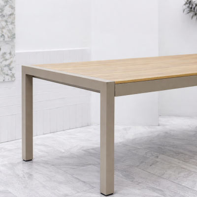 Sahara โต๊ะอาหารไม้สไตล์โมเดิร์น พร้อมเก้าอี้หวาย 4 ที่นั่ง | Modern Outdoor Dining Table Set