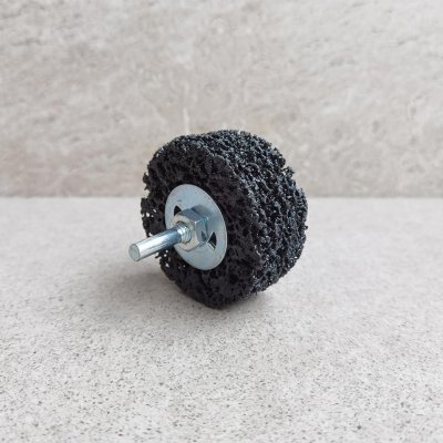 ลูกขัดสาหร่าย 2.5 size  63x30x6mm (มีแกน)
