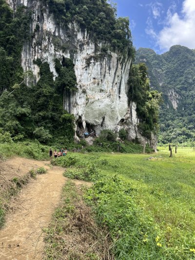 Prakaiphet Cave