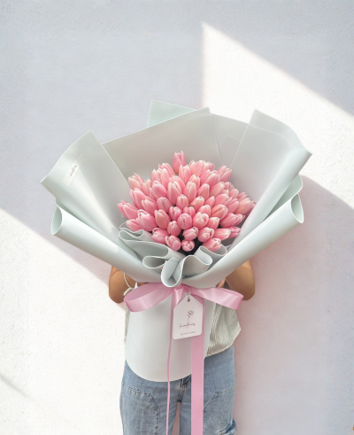 60 Tulips Pink Tone - Trendy Wrapping Bouquet