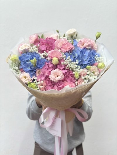 Sweet Cloud Luxurious Hydrangea Bouquet