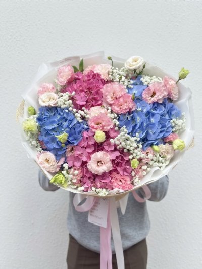 Sweet Cloud Luxurious Hydrangea Bouquet