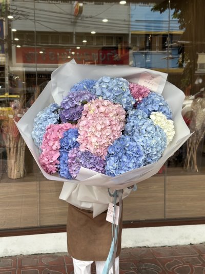 XXL Rainbow Hydrangea Bouquet -