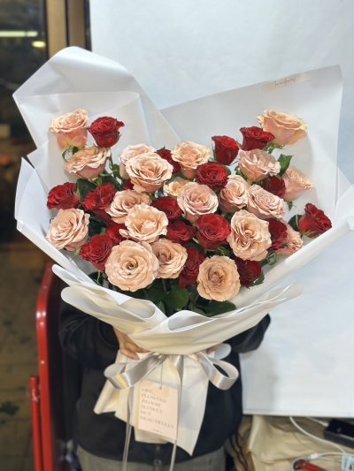 40 Cappucino Red Roses