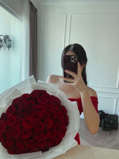 50 Red Roses