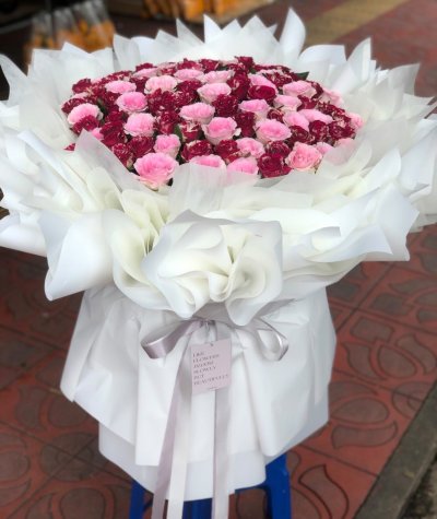 WOW 100 Roses bouquet