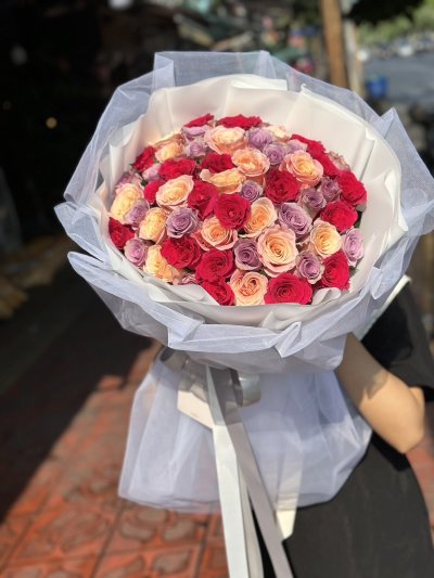 60 roses multi roses bouquet