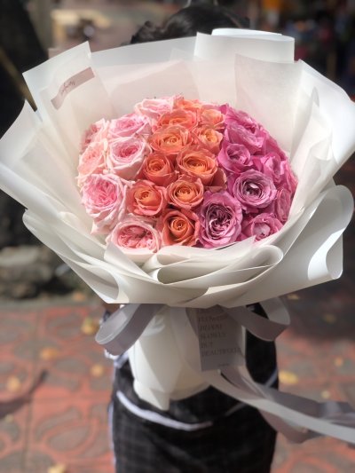 30 roses shades bouquet