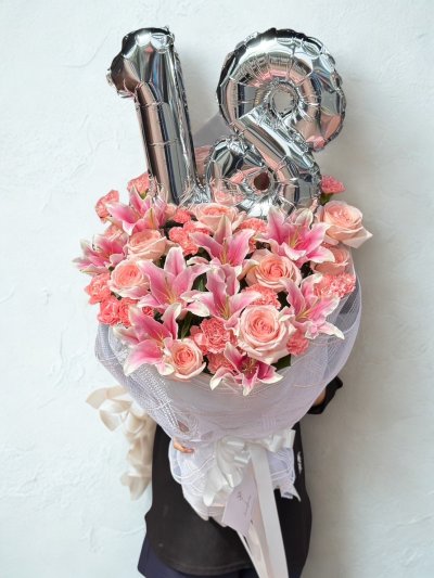 Rosie Lily Flower Bouquet