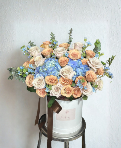 Luxe Sunset Peach & Hydrangea Flower Box