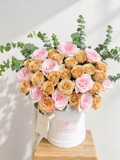 Rosy Cappucino Flower Box - 30 Roses