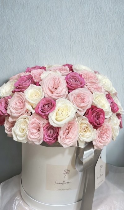 50 Roses Shades of Pink Flowerbox - BEST SELLER
