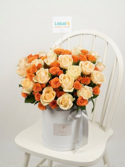 Luxe Corporate Orange Spray Rose White Flower Box