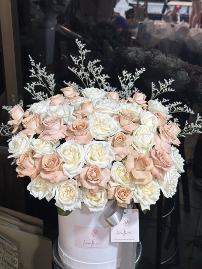The Luxe Cappuccino Elegance 40 Roses Box