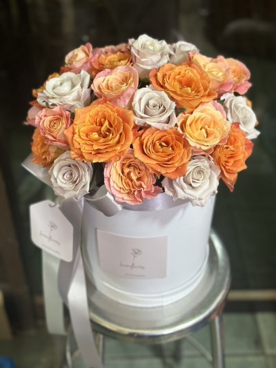 30 Roses - Orange and Coffee