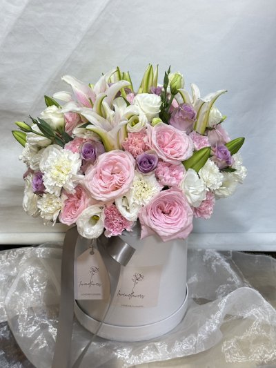 Mix FlowerBox with Lillies