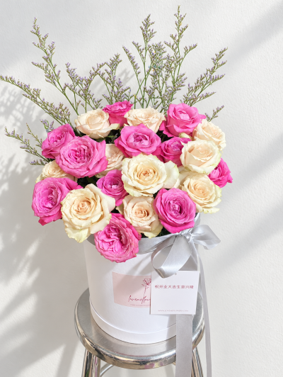Bright Romance Rose Box