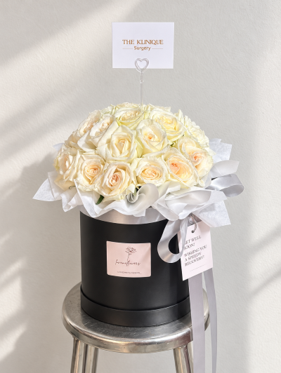 Luxury 20 White Rose Flower Box