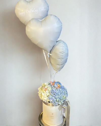 Hydengrea box with balloons