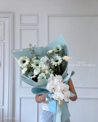 Mama Majestic Bouquet - Blue Tone