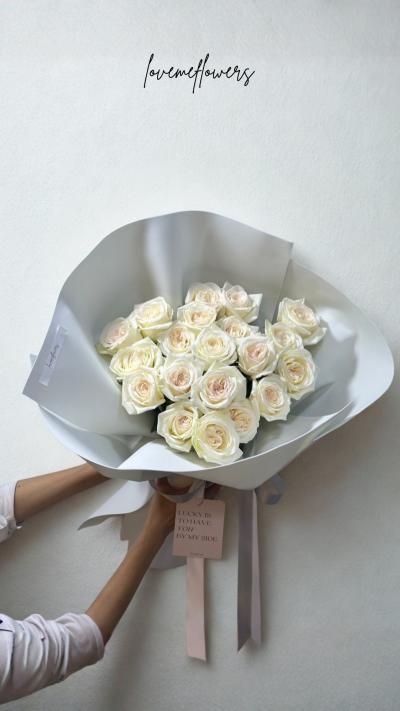 20 White Roses - Trendy Wrapping