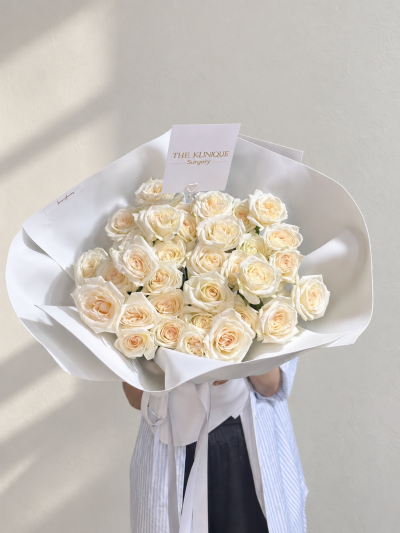 White Serenade 30 Roses Bouquet