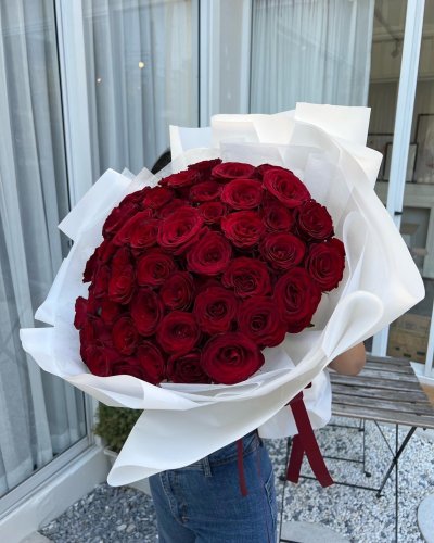50 Red Roses