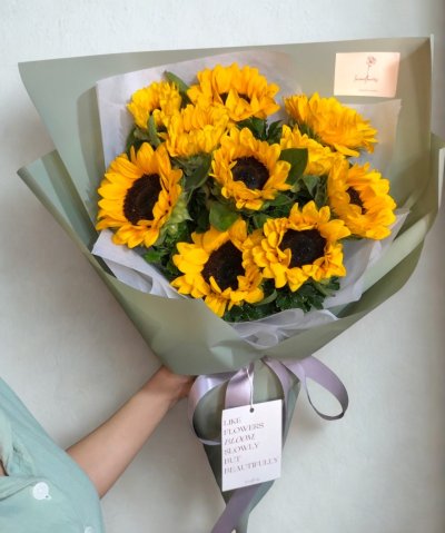 10 Sunflower Bouquet