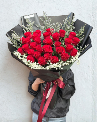 30 Roses Black Wrapping Bouquet