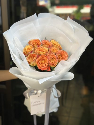 10 Ombre Roses Bouquet