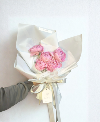 5 Peonies Bouquet